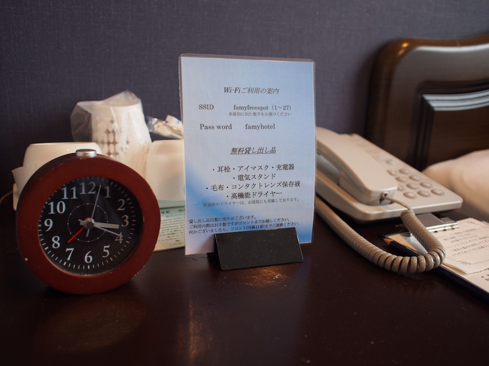 セミダブルルーム　禁煙 客室の設備とサービス0 | ファミーイン幕張