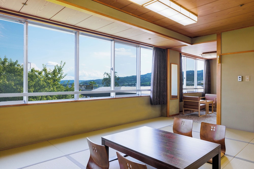 和室15畳 禁煙 客室2 | 亀の井ホテル 大和平群