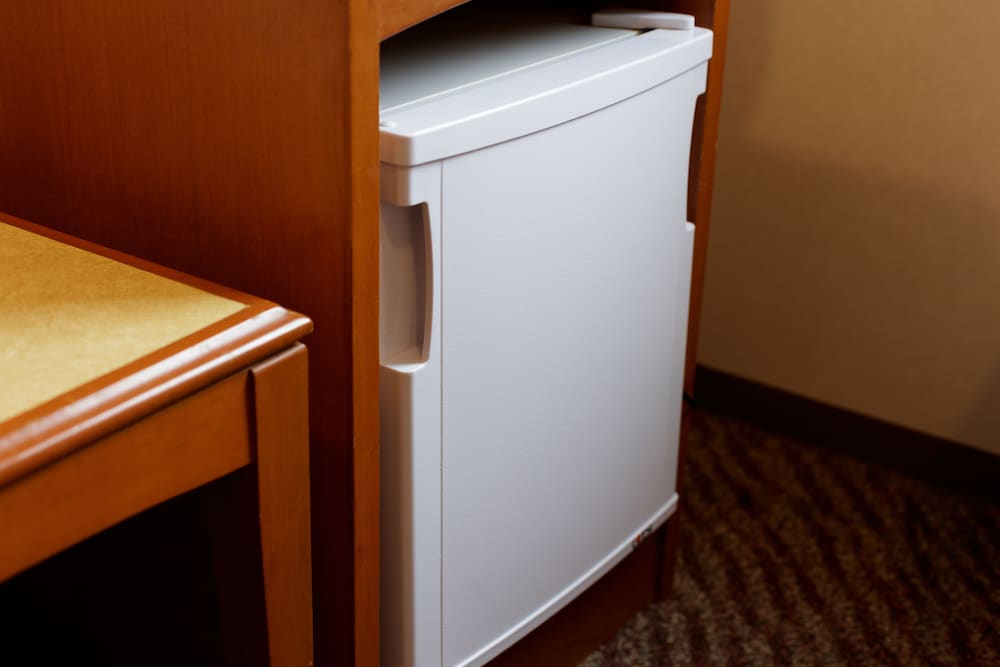 セミダブルルーム 大人2名用 喫煙可 専用簡易キッチン0 | センターホテル成田 1