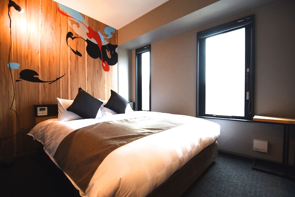 スーペリア ダブルルーム | ホテルリズベリオ赤坂