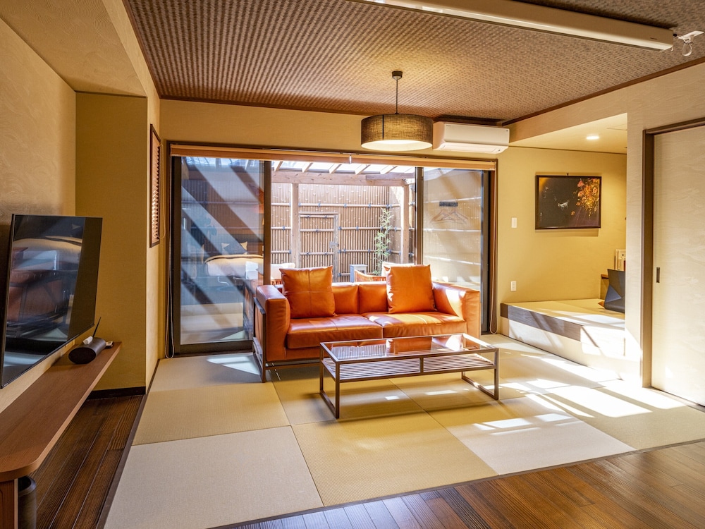 和洋室 露天風呂付 客室1 | 高千穂 離れの宿 神隠れ