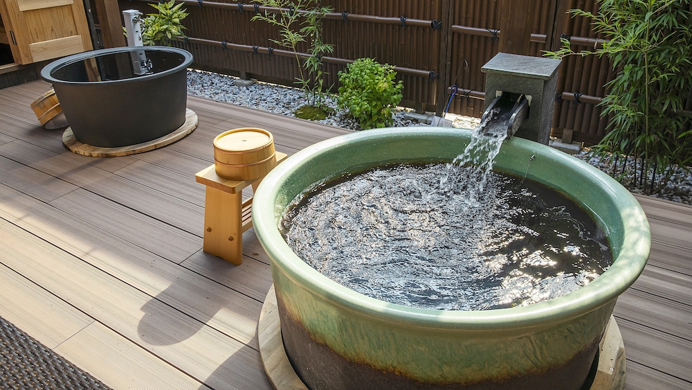 和洋室 露天風呂付 バスルーム2 | 高千穂 離れの宿 神隠れ