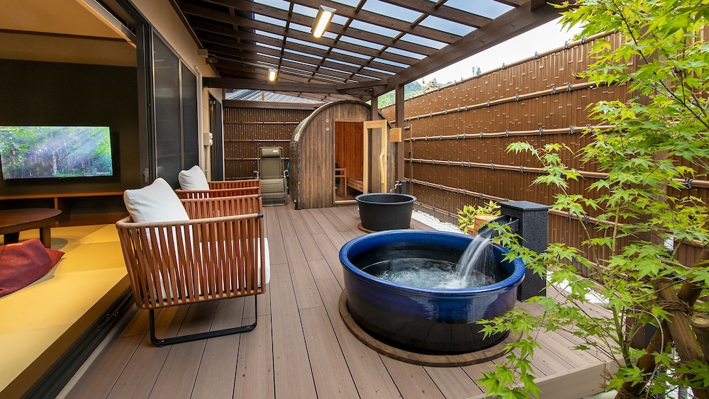 和洋室 露天風呂付 客室16 | 高千穂 離れの宿 神隠れ