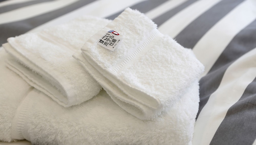 2F客室 KEI (2シングルベッド) バスルームの設備1 | La Krasse 墨田