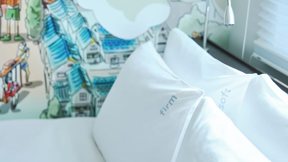 スタンダード ルーム ダブルベッド 1 台 | Garner Hotel 大阪本町北船場 by IHG
