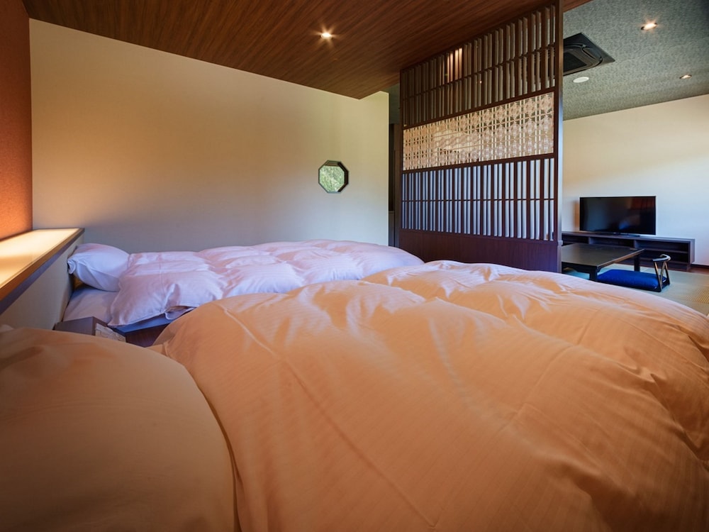 和洋室ツイン 44平米 [ツインベッド] 禁煙 客室2 | 旅館 善屋