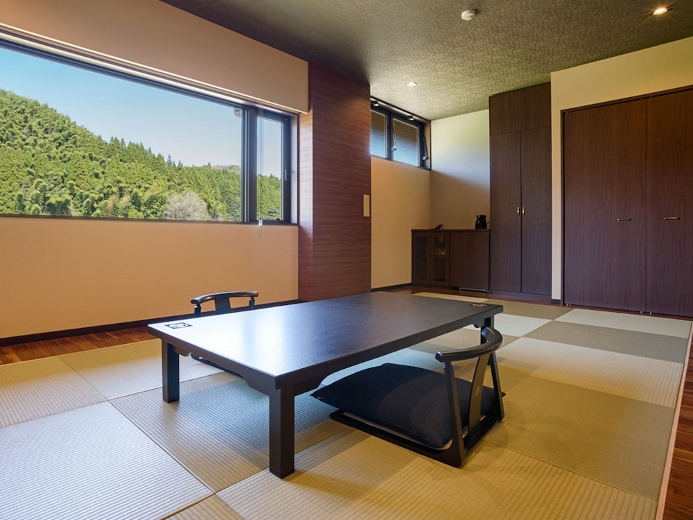 和室 34-38平米 [布団] 禁煙 マウンテン ビュー0 | 旅館 善屋