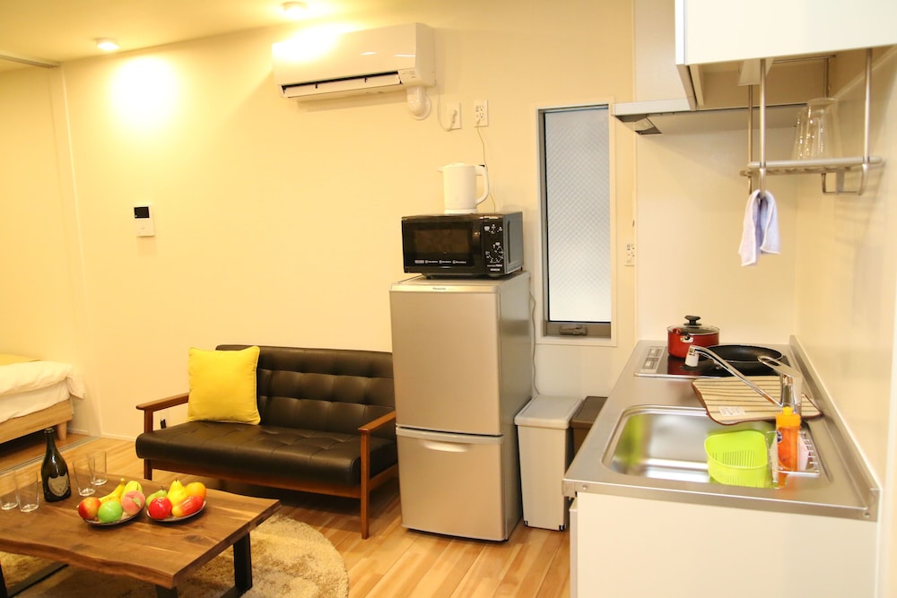 スーペリア101 禁煙 リビング エリア0 | Ambiera銅座