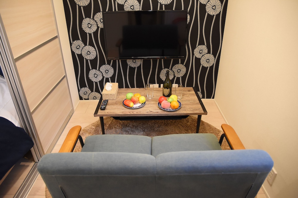 スタンダード202 禁煙 リビングルーム0 | Ambiera銅座