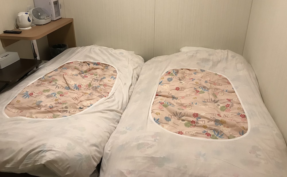 和室 (ツイン) ルーム 共用バスルーム 客室2 | ホテルファミテック日光駅前