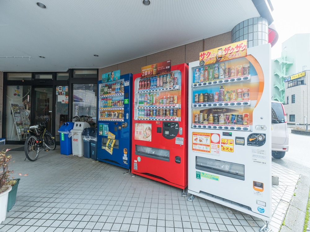 自動販売機1 | Tabist ビジネスホテル R サイド 金沢
