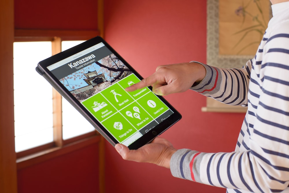和室１階　共用バスルーム　 客室1 | ゲストハウス 和んで
