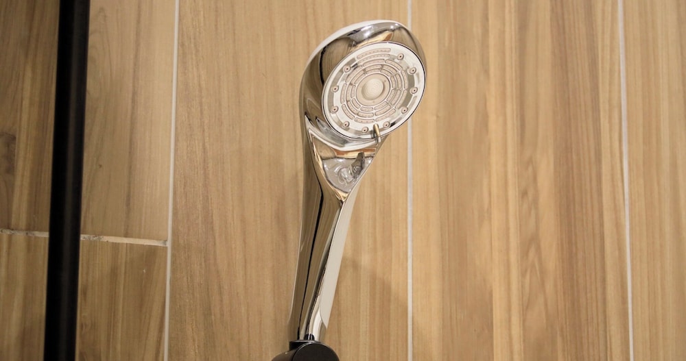 プレミアム スイート ベッド (複数台) バスルームのシャワー0 | ヴィラ・ザ・クラブ軽井沢