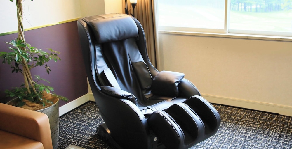 スーペリア ツインルーム シングルベッド 2 台 マッサージ (室内)0 | ヴィラ・ザ・クラブ軽井沢