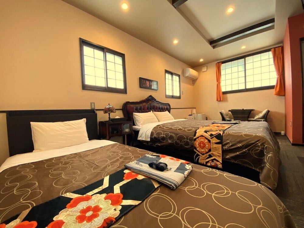 デラックス ツインルーム 新館TR20 ※ベジタリアンの食事変更はできません | 和モダンな温泉旅館 湯布院らんぷの宿
