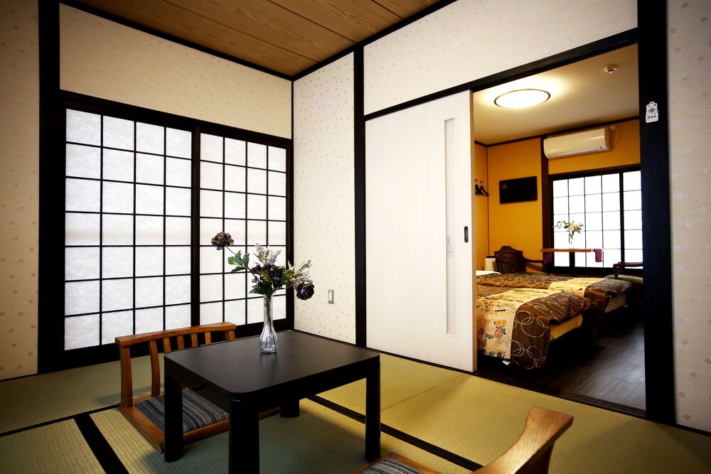 客室1 | 和モダンな温泉旅館 湯布院らんぷの宿