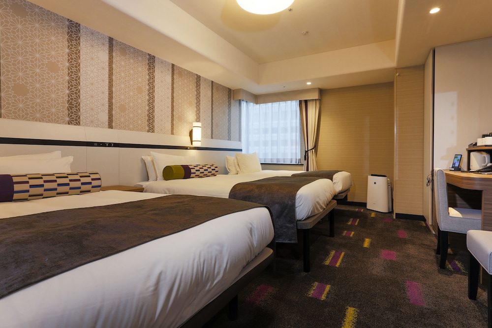 コーナーツインルーム＋エキストラベッド（禁煙）26平米 客室3 | ホテルモントレ　ル・フレール大阪