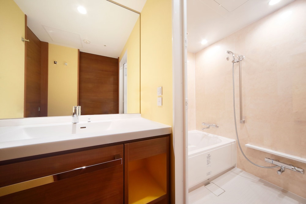 デラックス ツインルーム シングルベッド 2 台 禁煙 バスルーム0 | ホテル ユニバーサル ポート ヴィータ