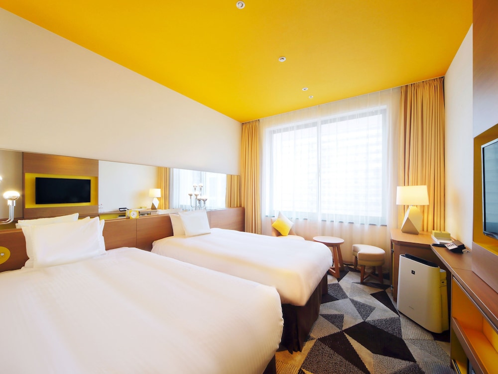 スタンダード ツインルーム シングルベッド 2 台 禁煙 | ホテル ユニバーサル ポート ヴィータ