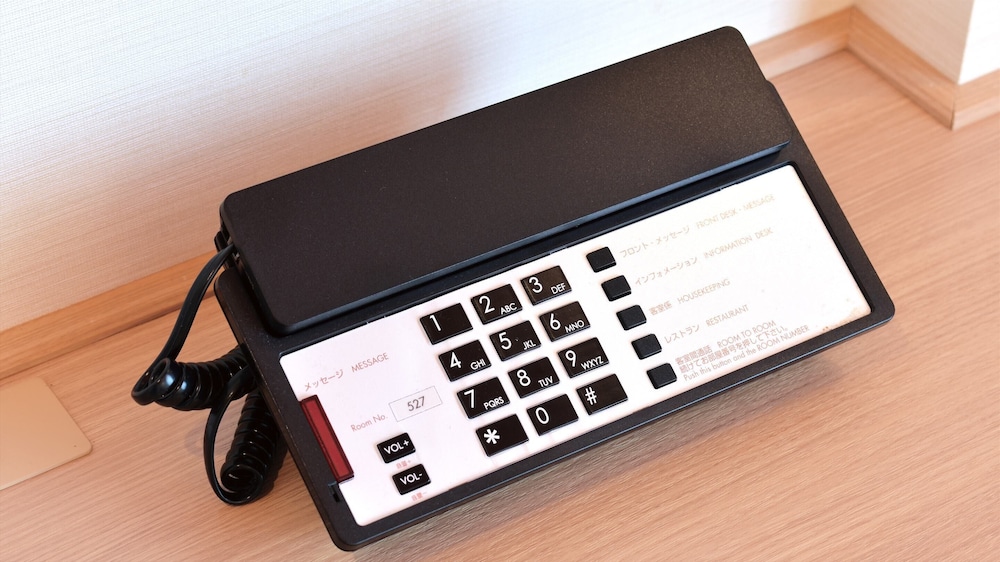 デラックス ツインルーム シングルベッド 2 台 禁煙 客室の設備とサービス2 | ホテル ユニバーサル ポート ヴィータ