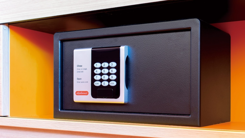 デラックス ツインルーム シングルベッド 2 台 禁煙 セーフティボックス0 | ホテル ユニバーサル ポート ヴィータ