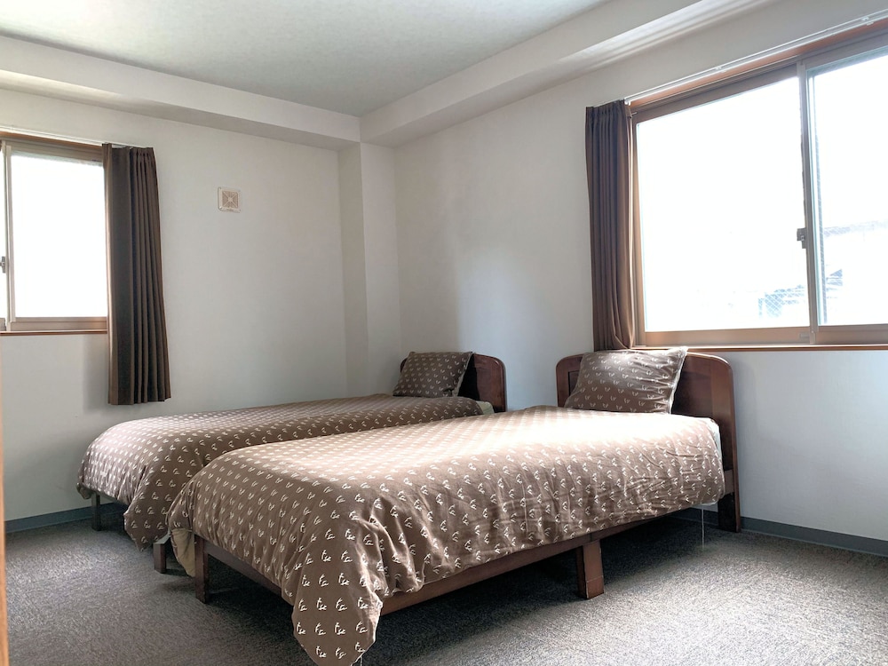 ツインルーム 客室13 | ザ ワンダー アット ステイ - 天下茶屋 -