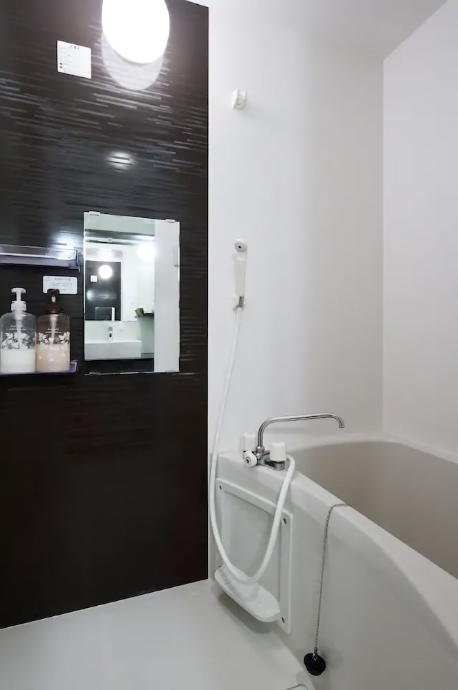 ツインルーム 客室12 | ザ ワンダー アット ステイ - 天下茶屋 -