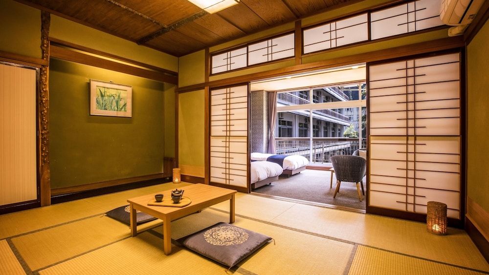 [禁煙] スタンダード和洋室ツイン 内風呂なし | 大江戸温泉物語 宇奈月グランドホテル