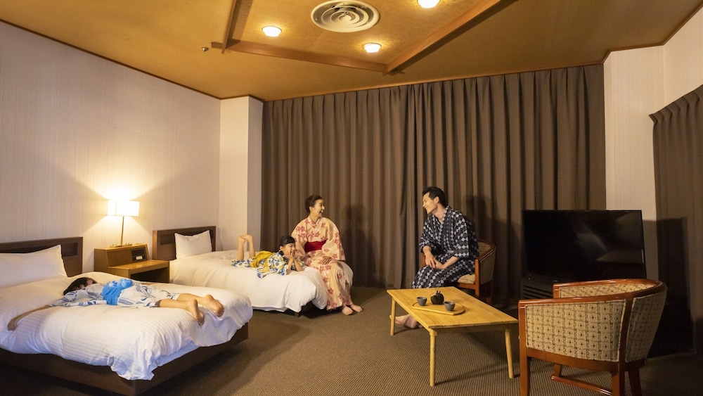 [禁煙] スタンダード和洋室ツイン 内風呂あり | 大江戸温泉物語 宇奈月グランドホテル