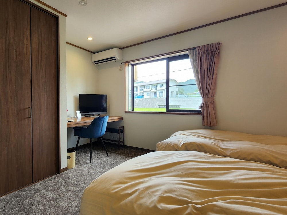 ベーシック ツインルーム 客室1 | ツーリスト美乃和