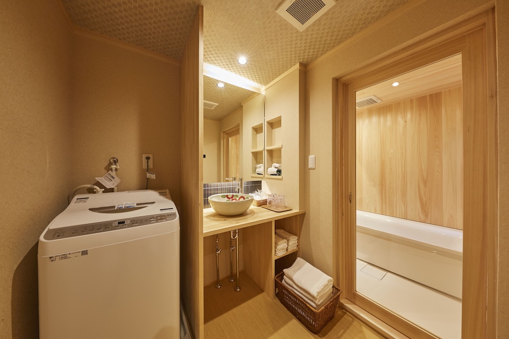 町屋 バスルーム1 | 鈴　宮川町　椿