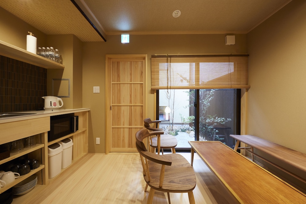 町屋 専用キッチン0 | 鈴　宮川町　椿