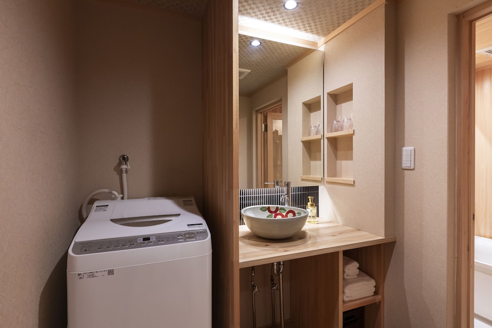 町屋 バスルーム5 | 鈴　宮川町　椿