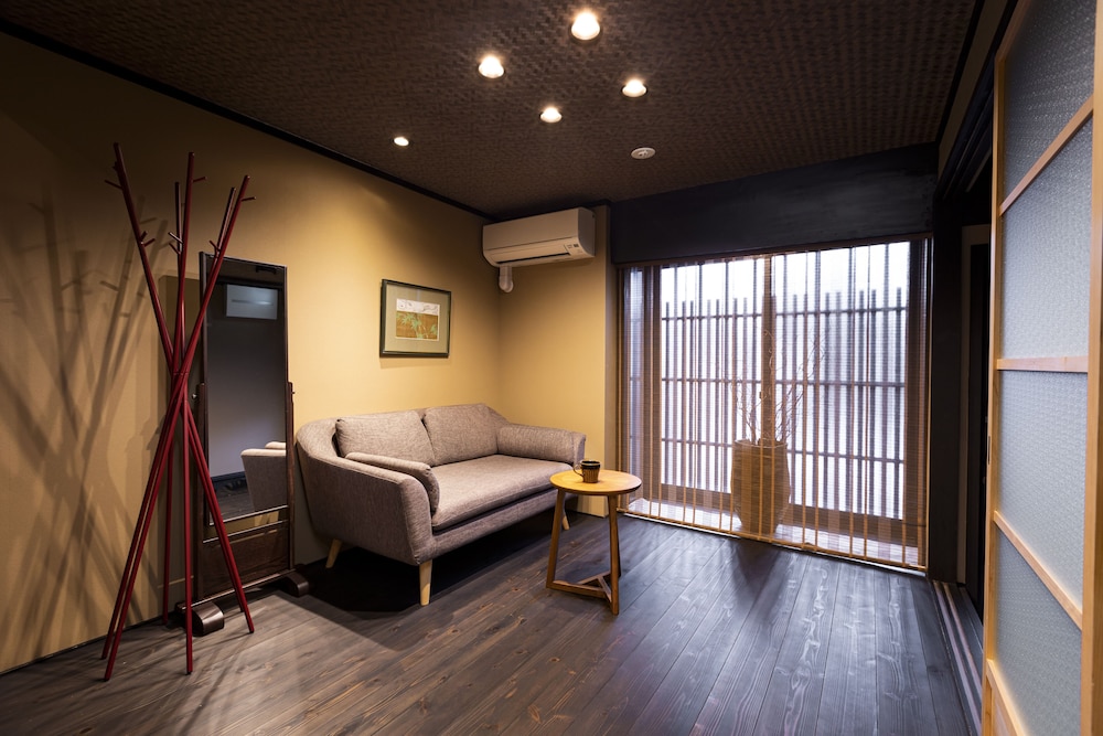 町屋 リビング エリア1 | 鈴　万寿寺