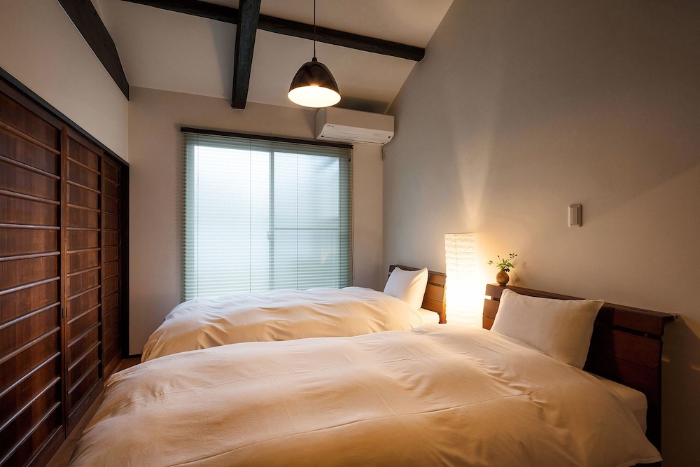 デラックス スイート 客室2 | 二条式部庵