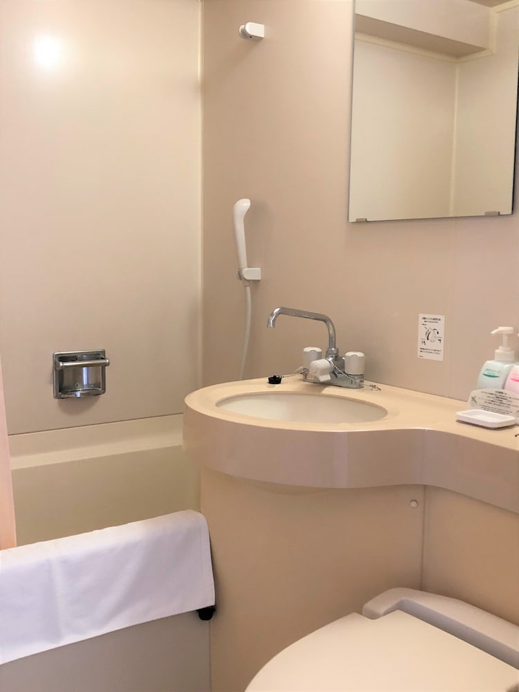 ダブルルーム 喫煙可 バスルーム0 | アーバンホテル三幸