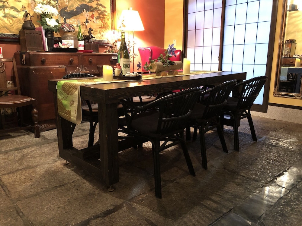 ロビーラウンジ1 | 京町家 椿庵