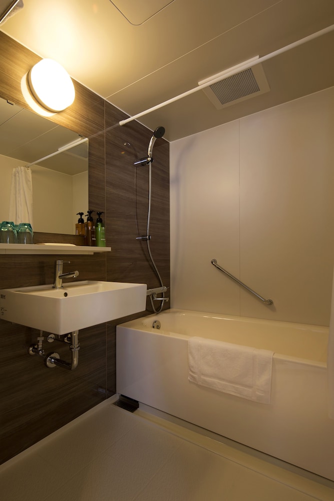 エコノミー トリプルルーム バスルーム0 | ポルタ イン 弁天町