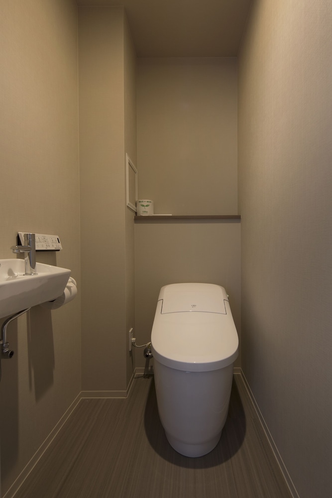 エコノミー トリプルルーム バスルーム1 | ポルタ イン 弁天町