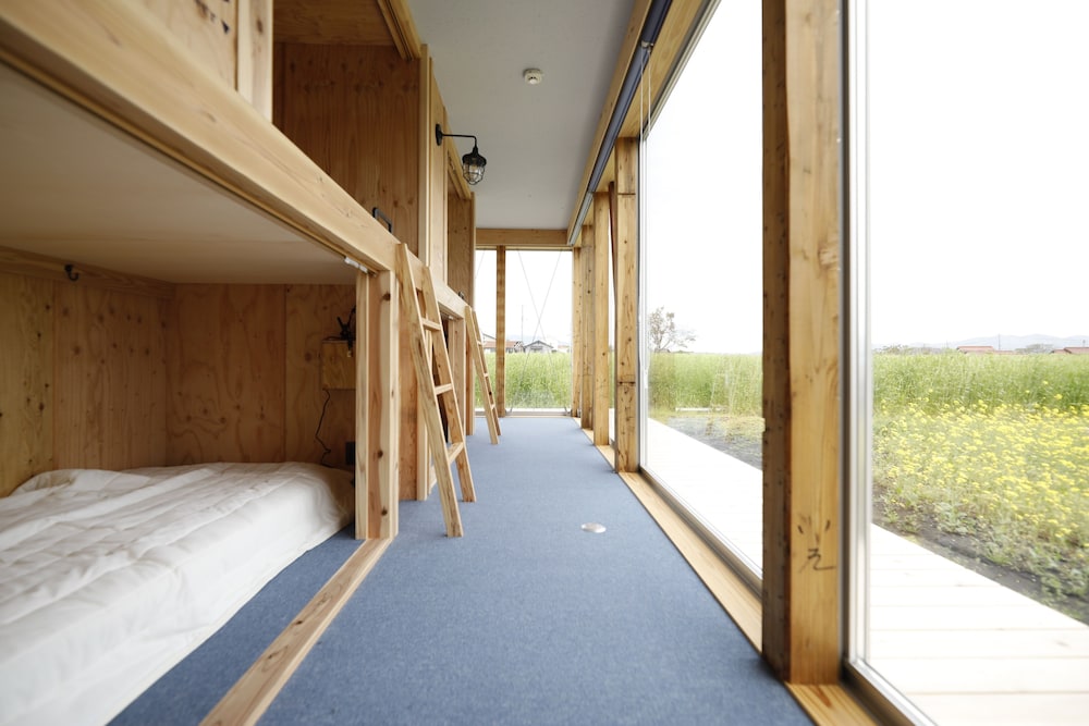 スタンダード 共同ドミトリー シングルベッド 2 台 禁煙 客室2 | ココリト大根島