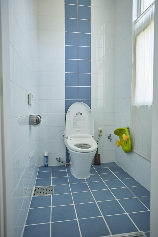 Made Ocean Front (Private Vacation Home) バスルーム0 | T&T VACATION RENTALS