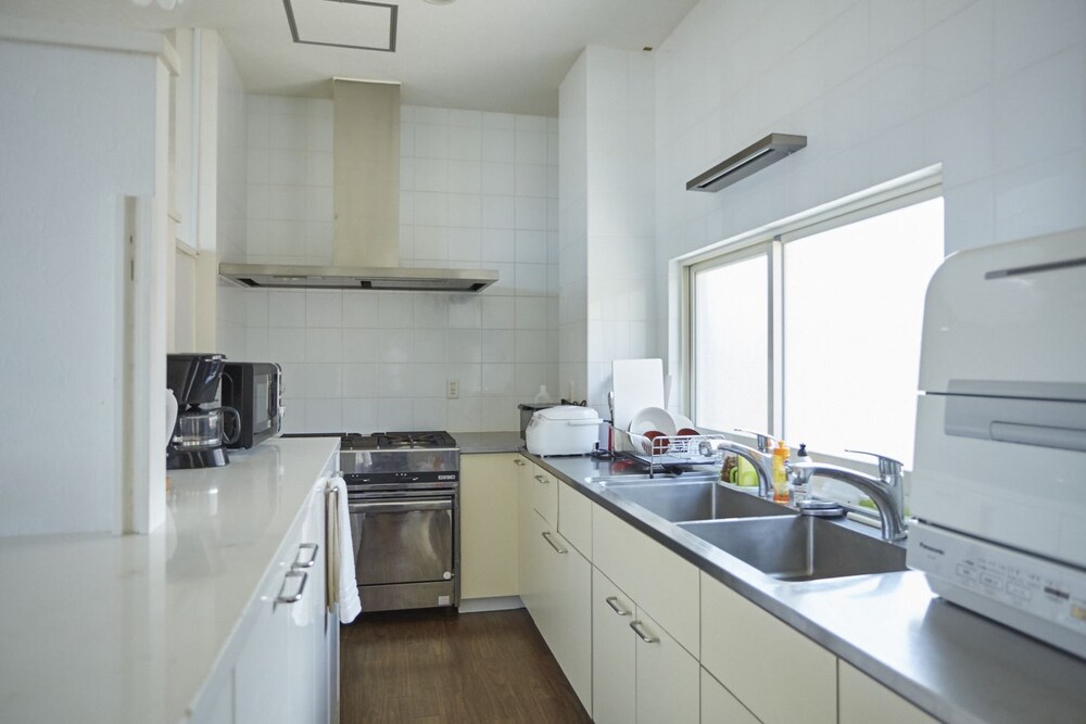 Made Ocean Front (Private Vacation Home) 専用簡易キッチン0 | T&T VACATION RENTALS