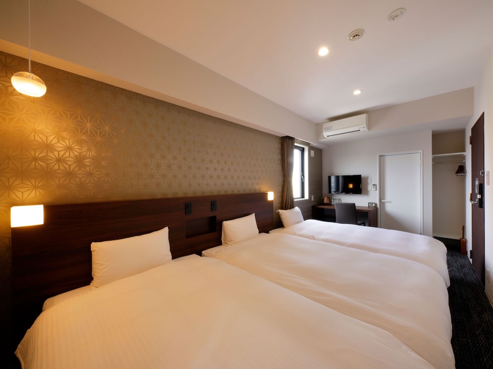 [禁煙] トリプルルーム | スマートプレイスイン京都四条大宮イースト