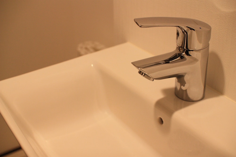 4 人部屋 禁煙 バスルームのシンク0 | サクラクロスホテル上野入谷