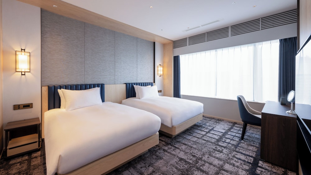 スイート シングルベッド 2 台 クラブラウンジ利用可 | ANAクラウンプラザホテル秋田 by IHG