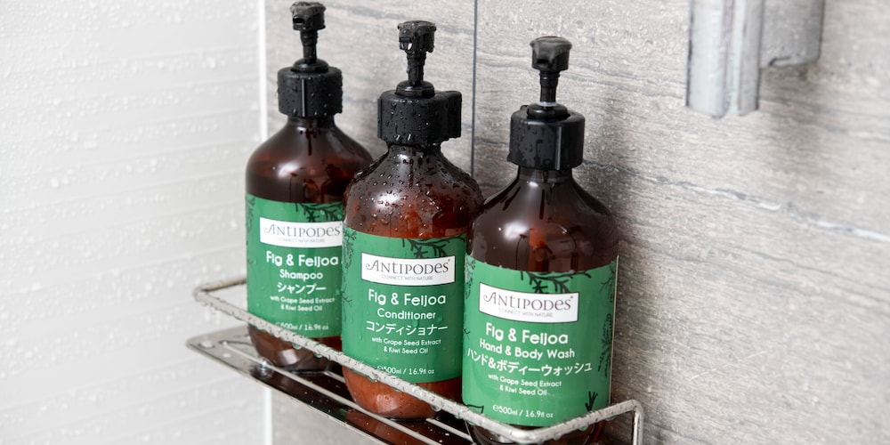 プレミアム ルーム シングルベッド 2 台 (Superior) バスルーム1 | ANAクラウンプラザホテル秋田 by IHG