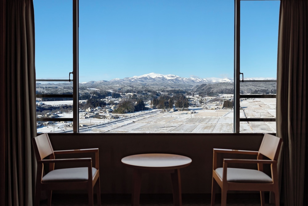 和室8畳 禁煙 部屋からの景観0 | 亀の井ホテル 一関