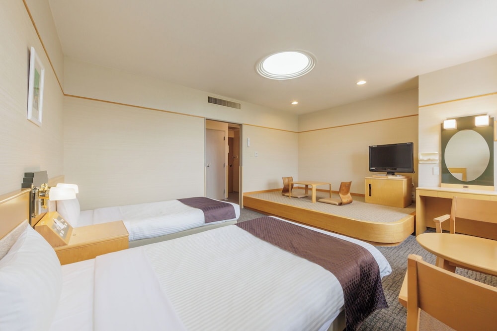 洋室ツイン(バス付) 禁煙 客室2 | 亀の井ホテル 一関