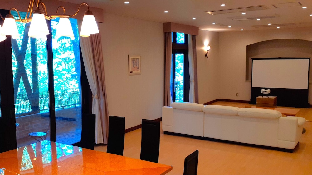 [全室離れ+テラス付] ジュニアスイート 禁煙 客室6 | フォレストリゾート 山の手ホテル