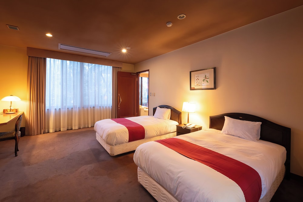 [全室離れ+テラス付] ジュニアスイート 禁煙 客室3 | フォレストリゾート 山の手ホテル